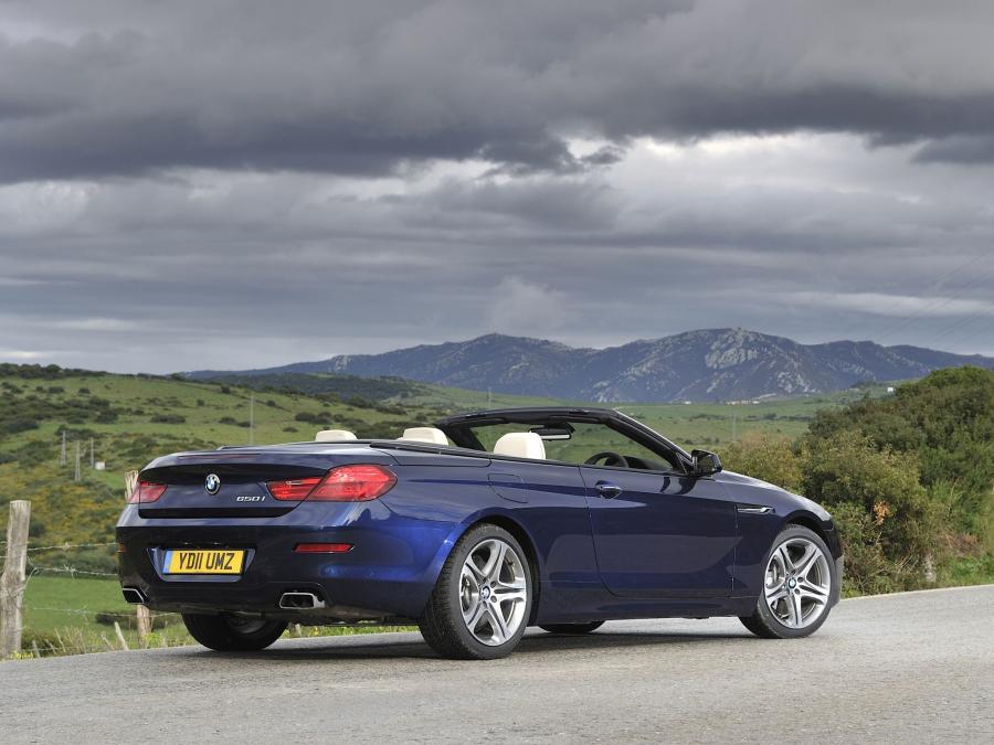  BMW 650i Convertible 2011 года  (UK) (фото 14 из 17)